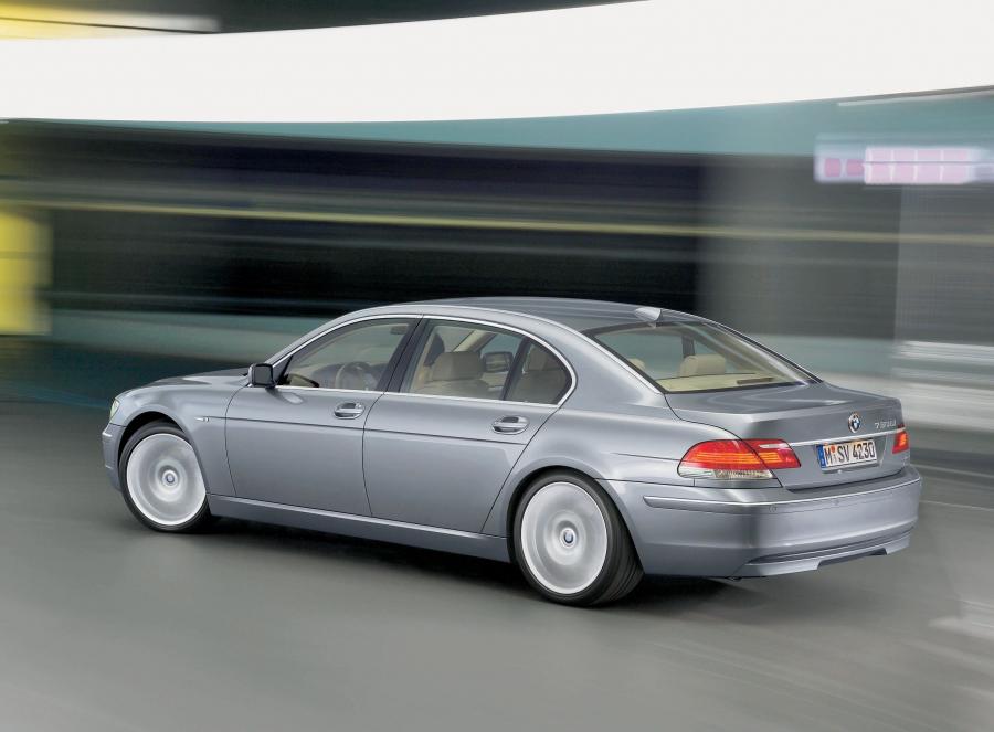  BMW 7-Series 2006 года  (фото 45 из 53)